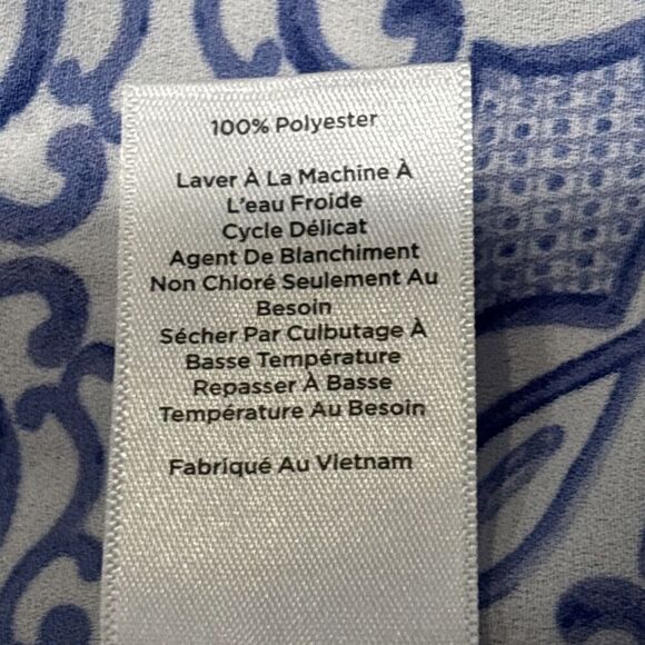 Talbots Women's Blue Geometric Print Blouse Top 3/4 Smocked Sleeve Size XS - Picture 16 of 16